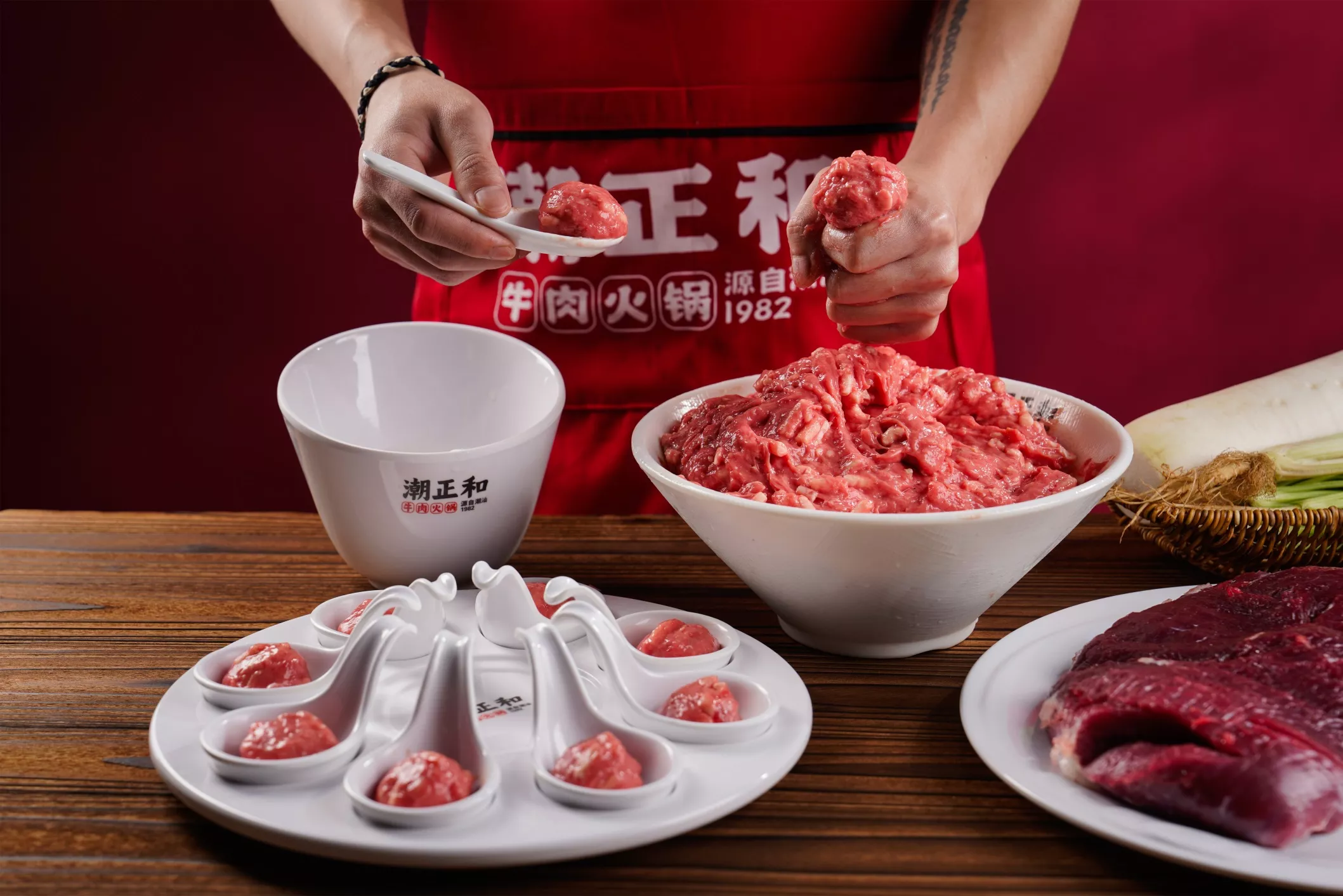 潮正和牛肉火锅菜品